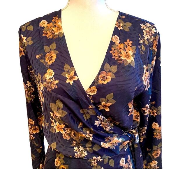 Hutch Juliet Faux Wrap Floral Dress Size 6 - Picture 3 of 8